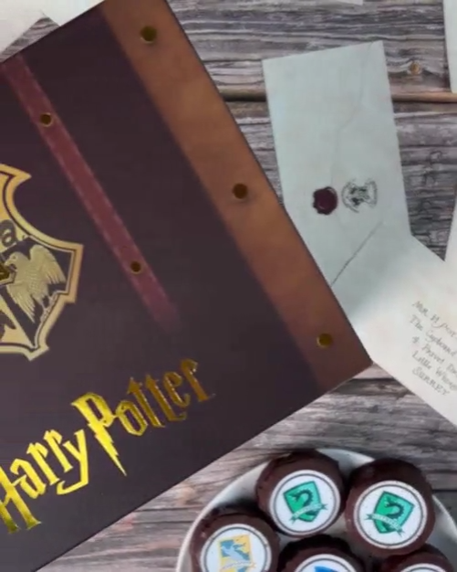 Harry Potter Acceptance flying Letters Box